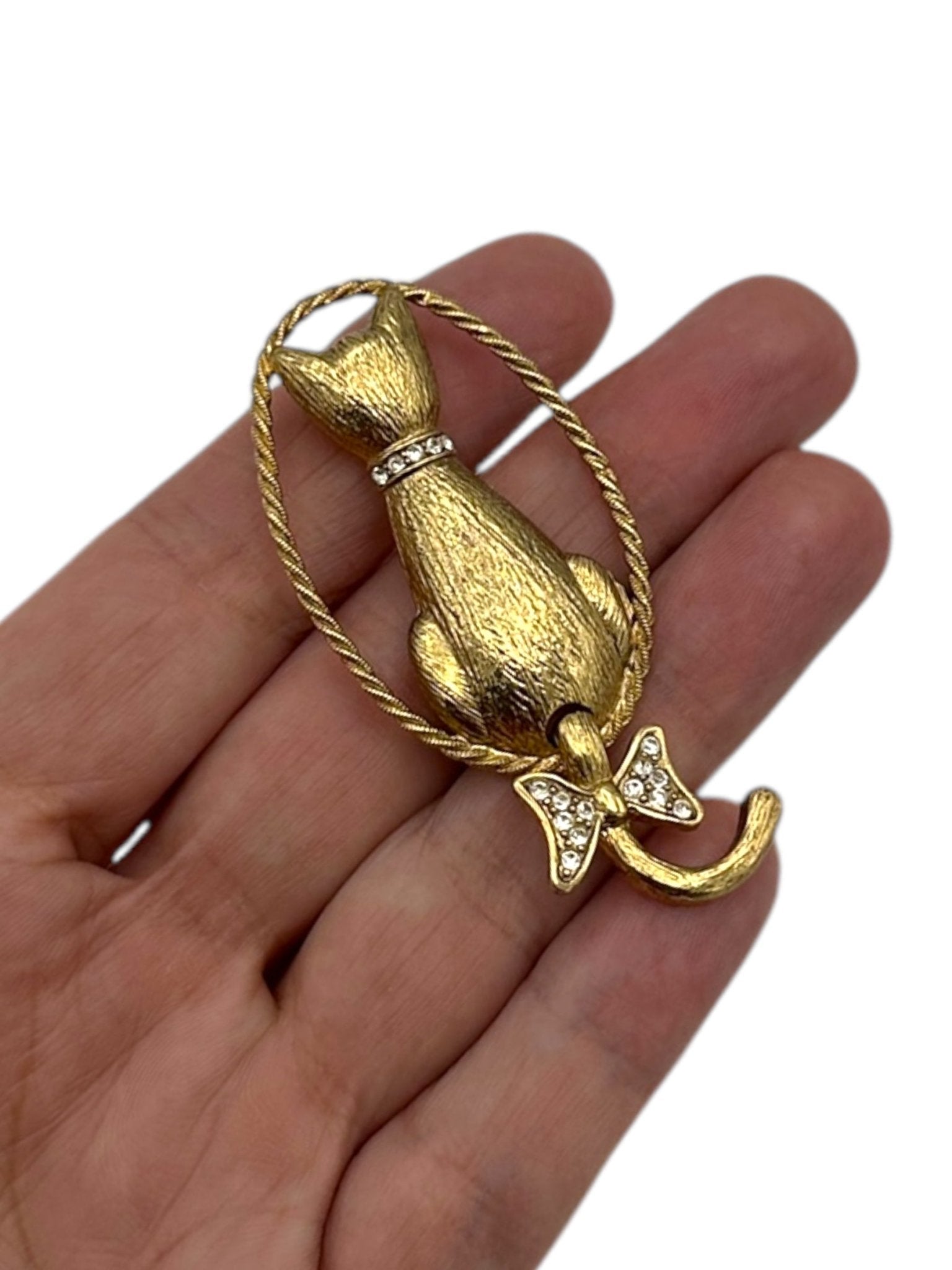 Vintage Brooches & Pins | Figural, Rhinestone & Statement