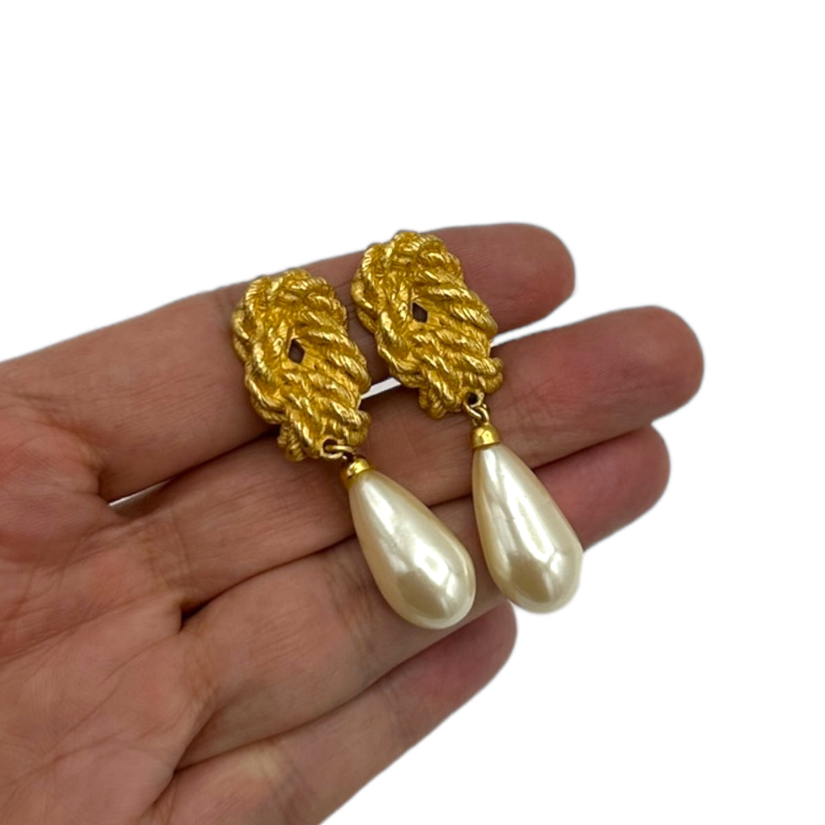 Marvella Vintage Jewelry Texture Gold Knot Pearl Dangle Clip-On Earrings