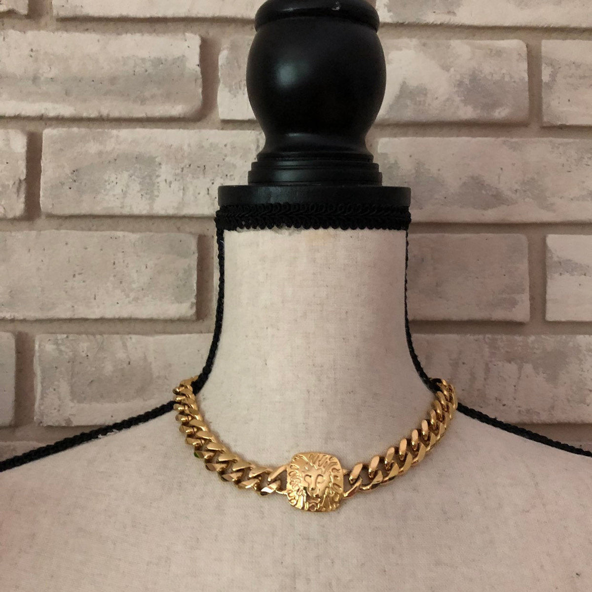 Anne Klein Classic Gold Link Lion Logo Vintage Necklace - 24 Wishes Vintage Jewelry