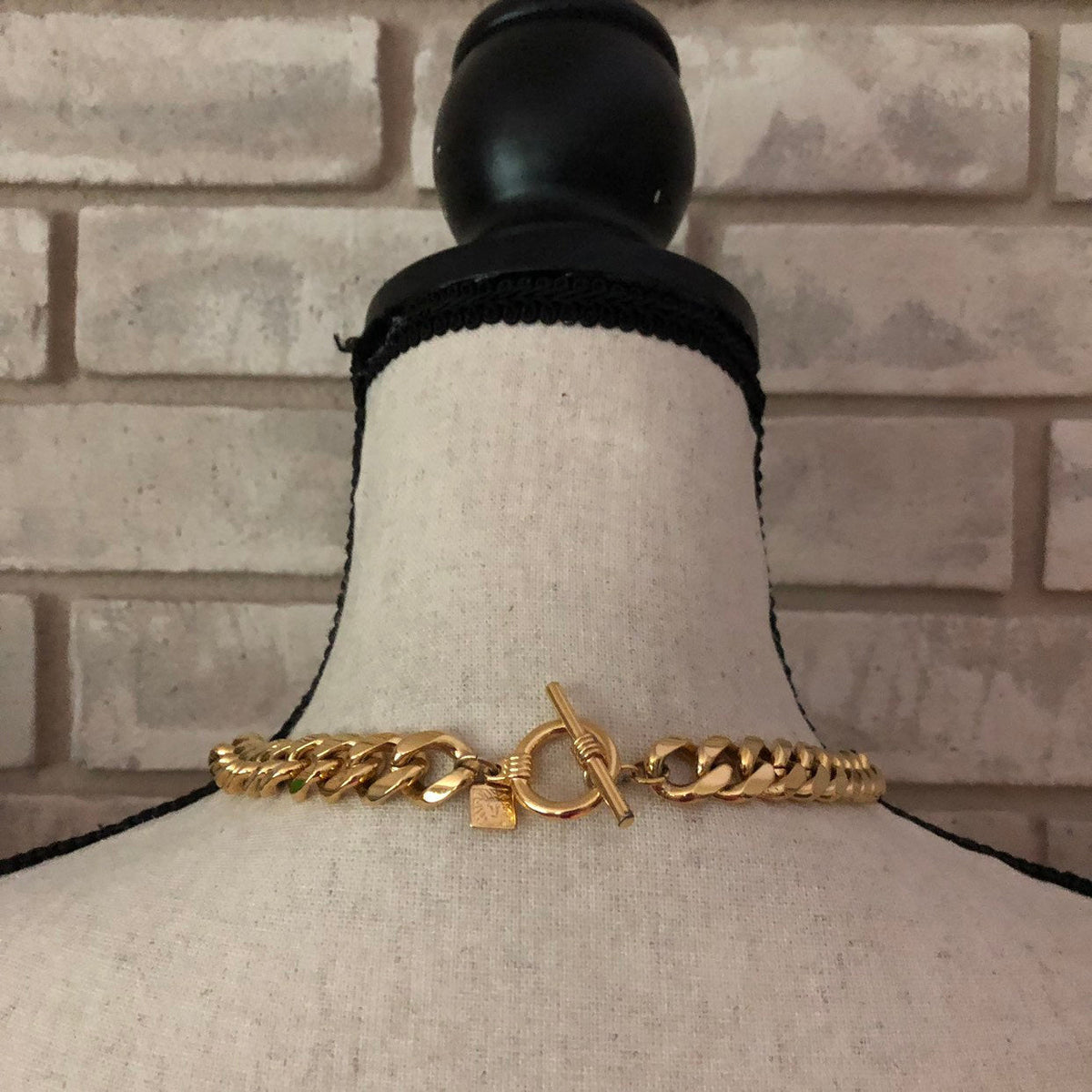 Anne Klein Classic Gold Link Lion Logo Vintage Necklace - 24 Wishes Vintage Jewelry