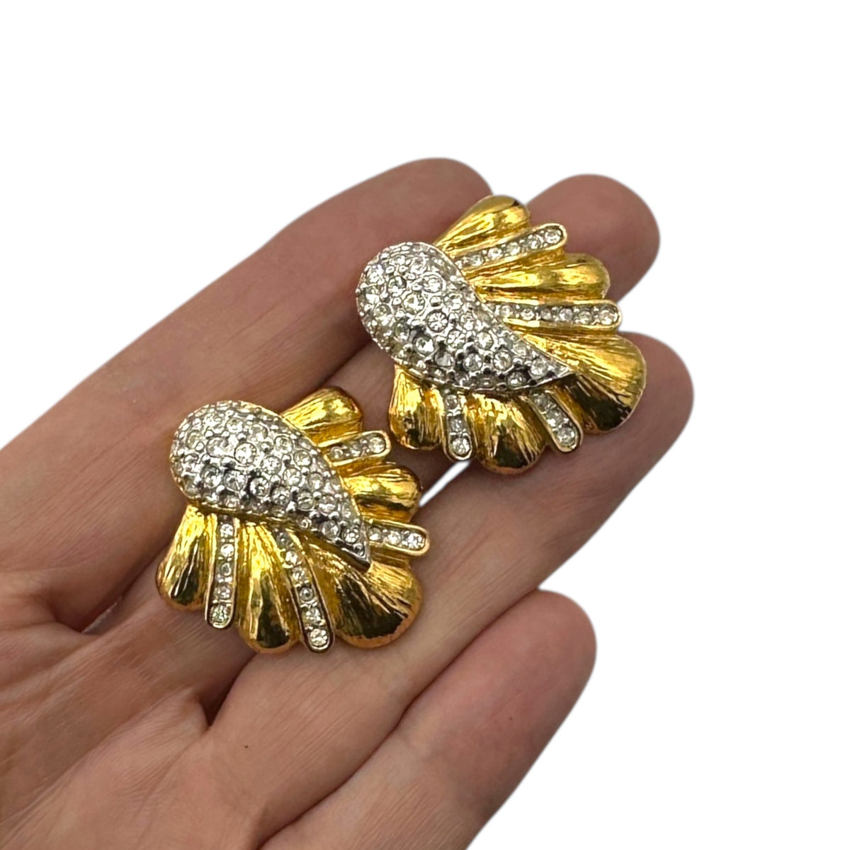 Butler Gold Crystal Shell Fan Clip - On Earrings Vintage Textured Statement Jewelry 24 Wishes Vintage Jewelry