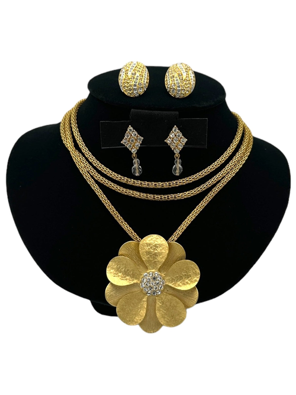 Classic Gold Chain Flower Vintage Jewelry Curated Collection - 24 Wishes Vintage Jewelry