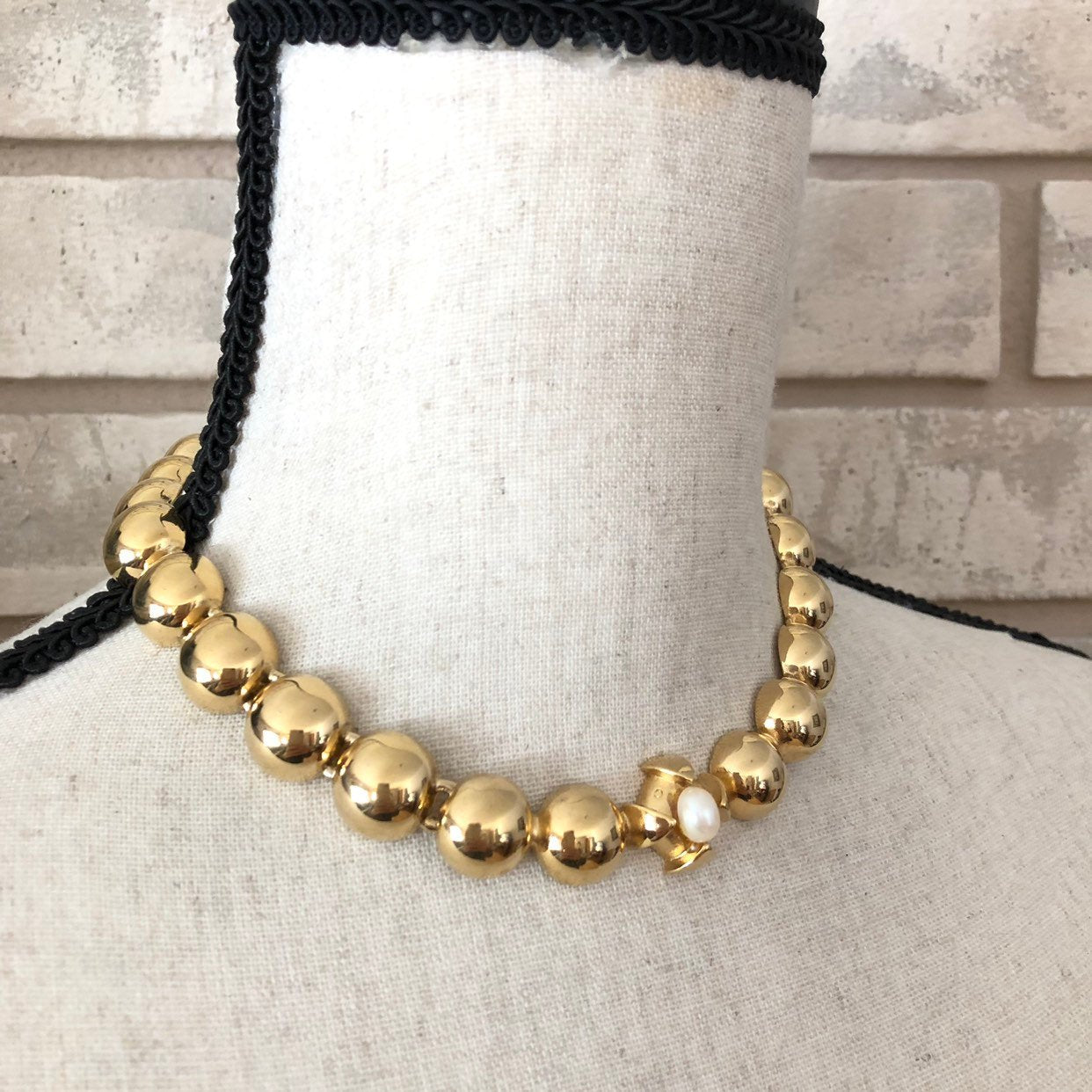 classic-gold-givenchy-circle- classic-gold-givenchy-circle-