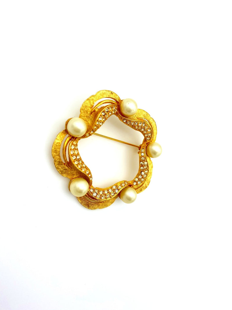 Classic Gold Rhinestone & Pearl Wreath Brooch by Karu Arke - 24 Wishes Vintage Jewelry