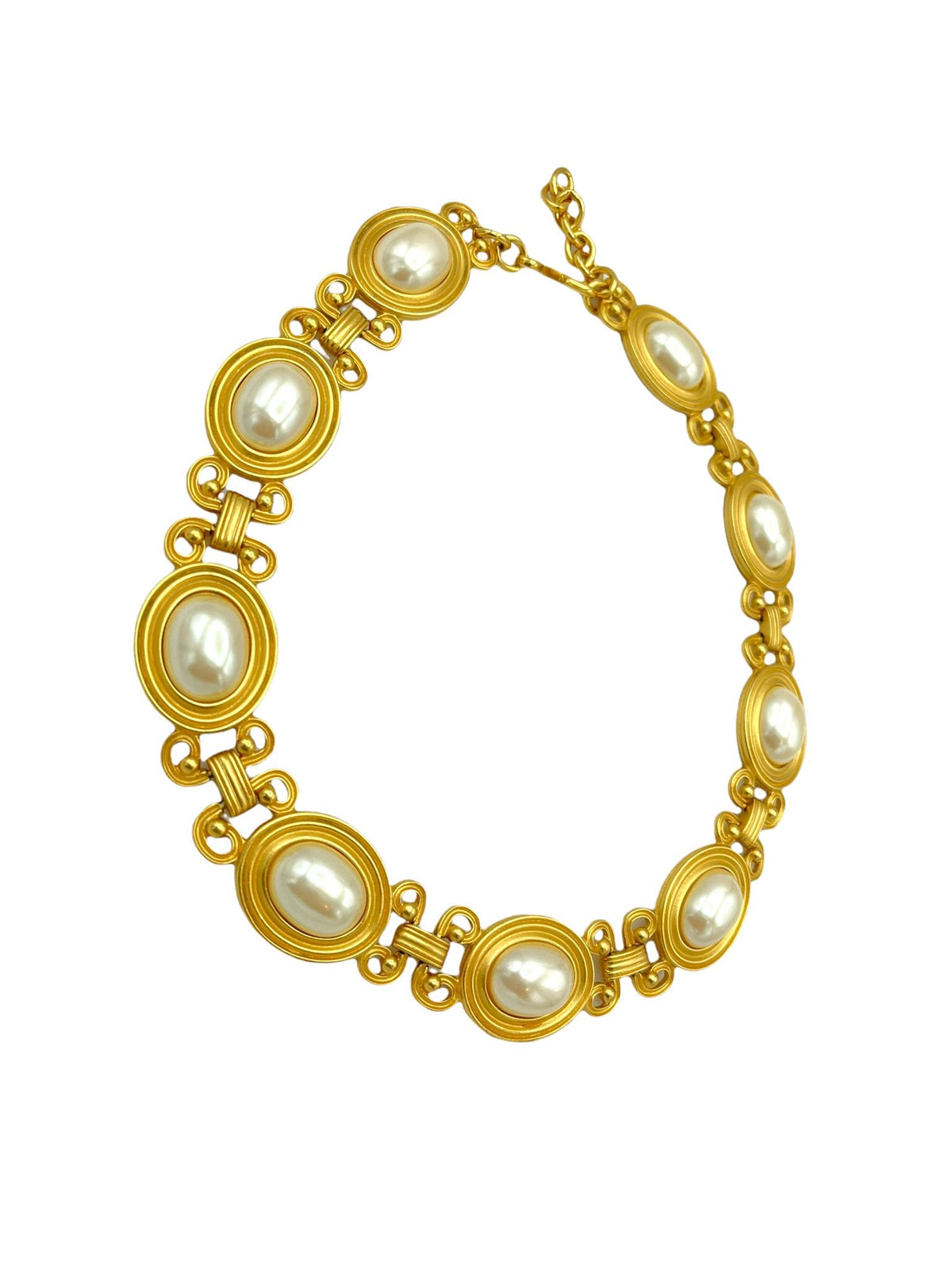 Classic Monet Matt Gold Chunky Pearl Vintage Necklace - 24 Wishes Vintage Jewelry