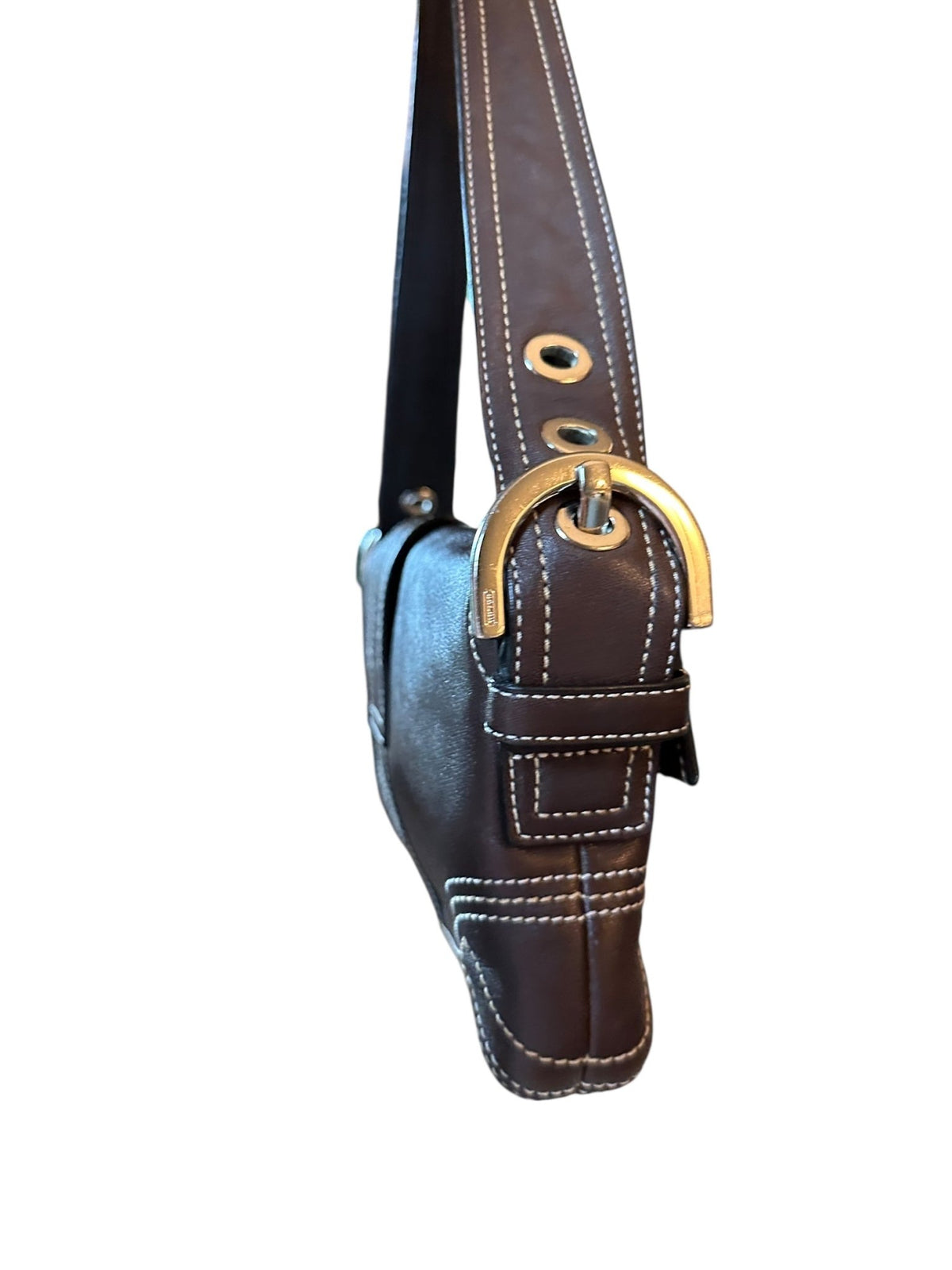 Coach 8A05 Vintage Soho Y2K Brown Leather Shoulder Bag Contrast Stitching Accessories 24 Wishes Vintage Jewelry