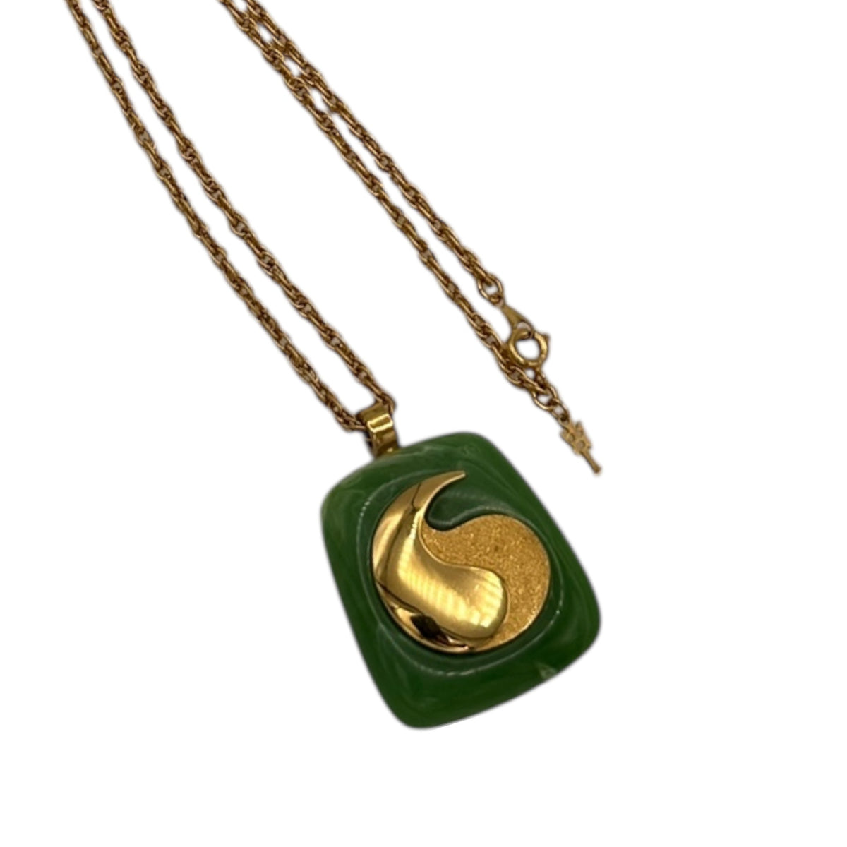 Necklaces & PendantsCrown Trifari 1960s Green Marbled Lucite Pendant Necklace