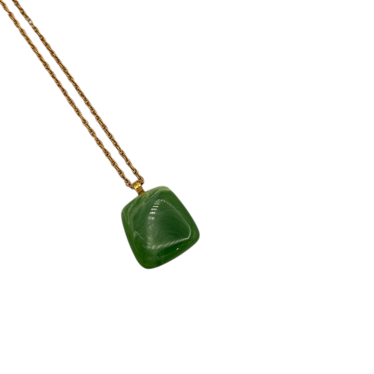 Necklaces & PendantsCrown Trifari 1960s Green Marbled Lucite Pendant Necklace