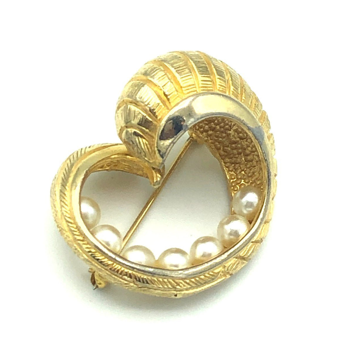 Gold Swirl Vintage Castlecliff Classic Pearl Brooch - 24 Wishes Vintage Jewelry