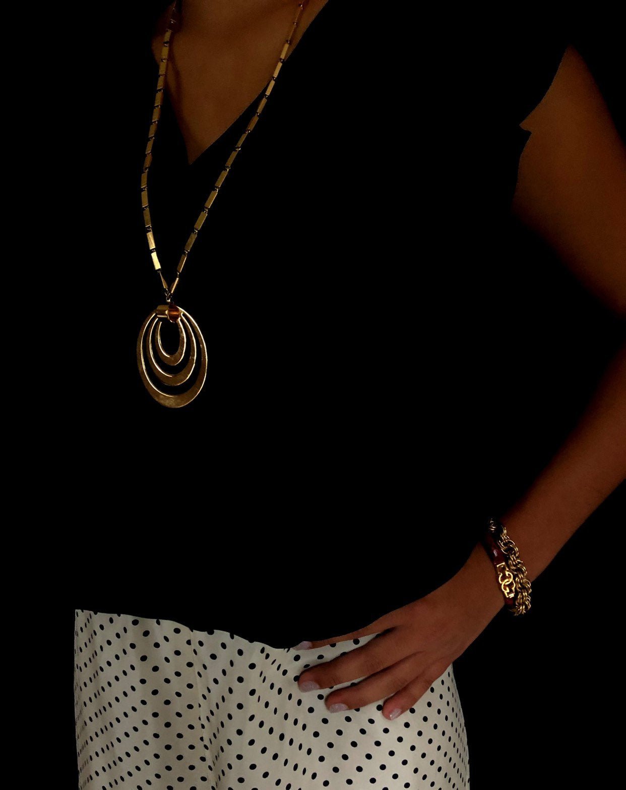 Vintage Gucci Red Leather Bangle Bracelet | 1970s GG Logo – 24