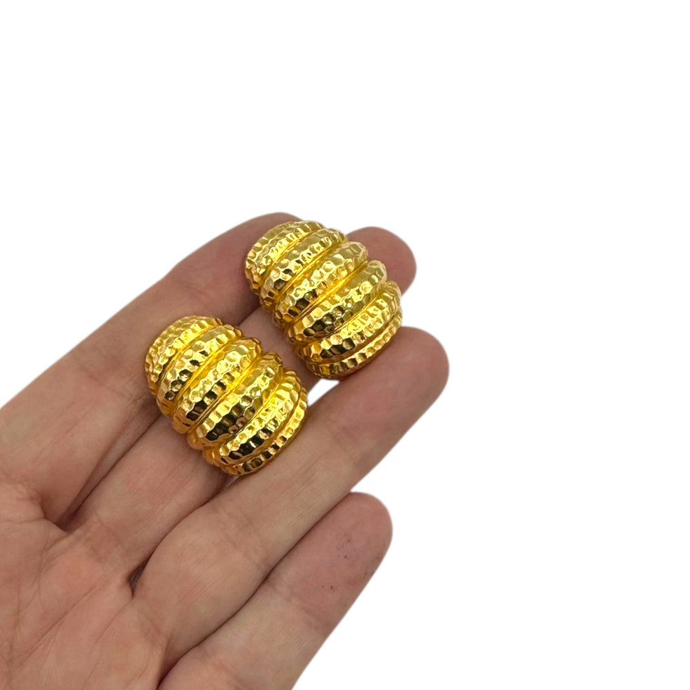 Joan Rivers Gold Textured Scallop Vintage Clip - On Earrings Earrings 24 Wishes Vintage Jewelry