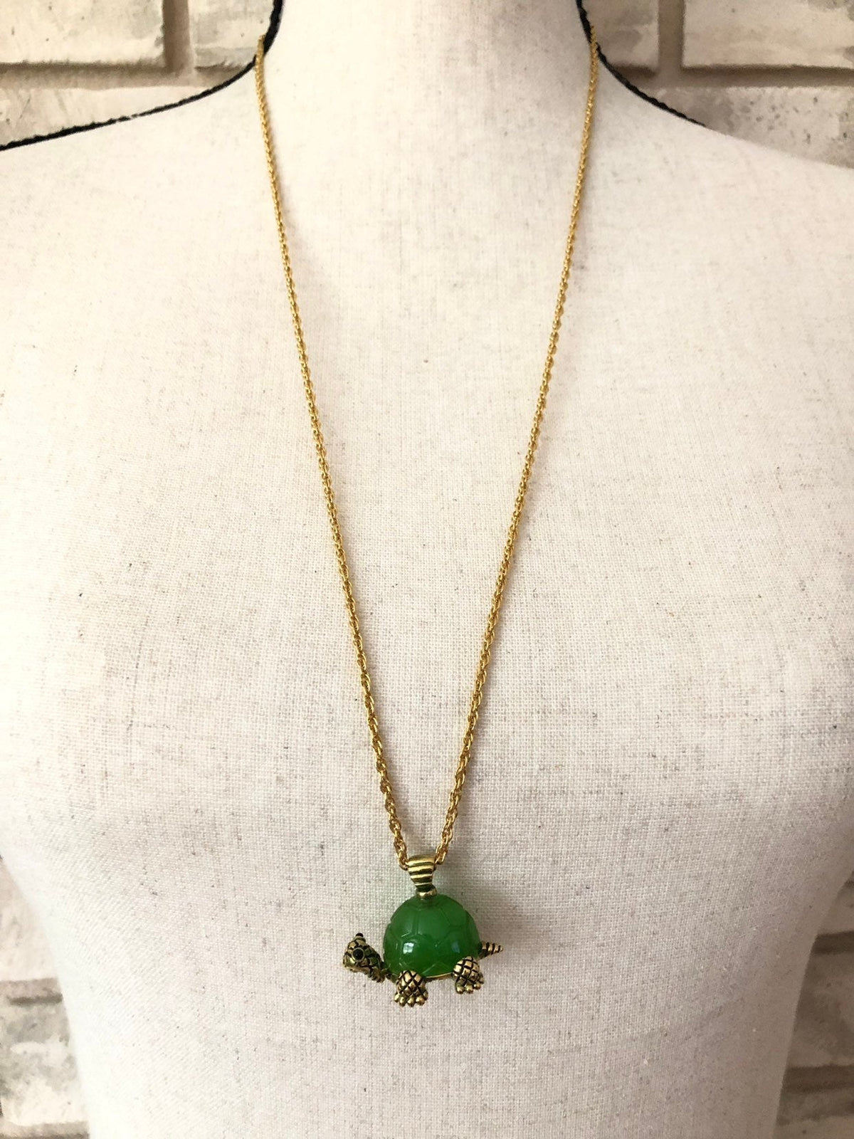 Joan Rivers Green Turtle Vintage Pendant - 24 Wishes Vintage Jewelry