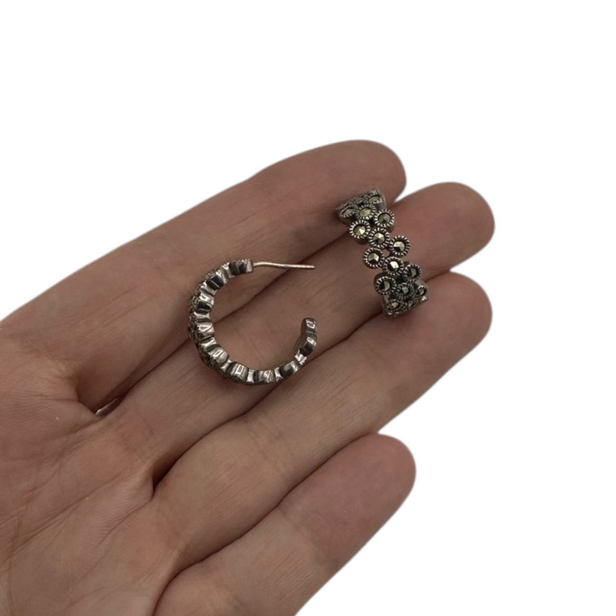 Judith Jack Sterling Silver Vintage Marcasite Twin Towers NYC Skyline Brooch & Pierced Hoop Earrings Jewelry Set 24 Wishes Vintage Jewelry