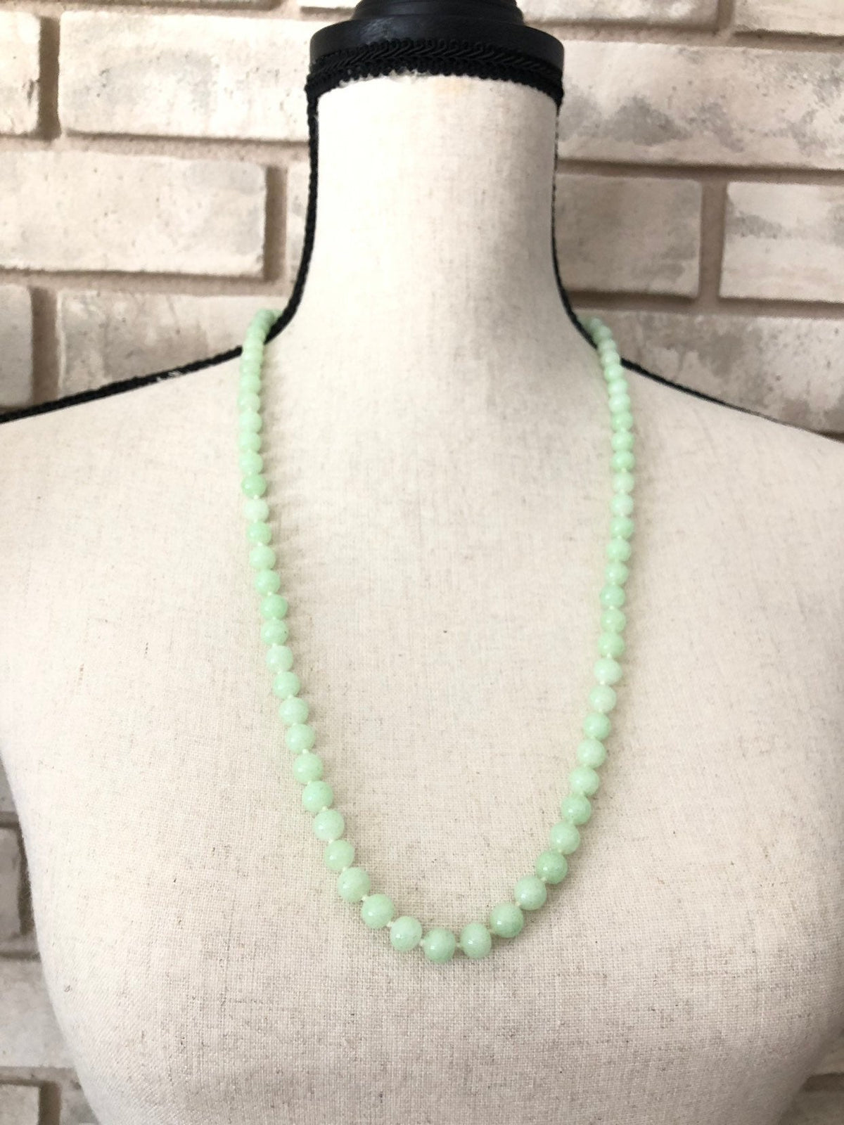 Marvella Faux Light Green Jade Bead Layering Necklace - 24 Wishes Vintage Jewelry