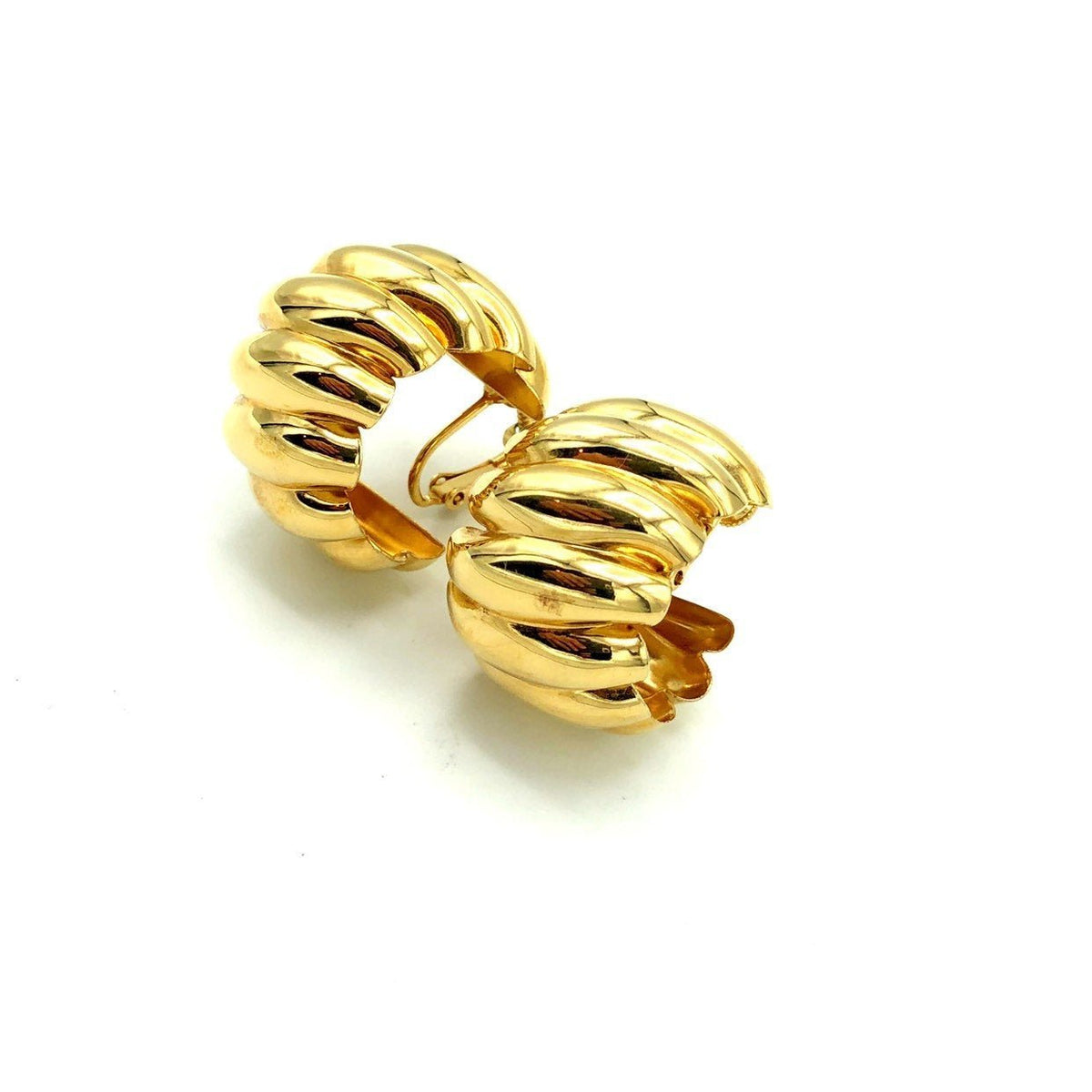 Napier Gold Scallop Chunky Hoop Vintage Clip - On Earrings - 24 Wishes Vintage Jewelry