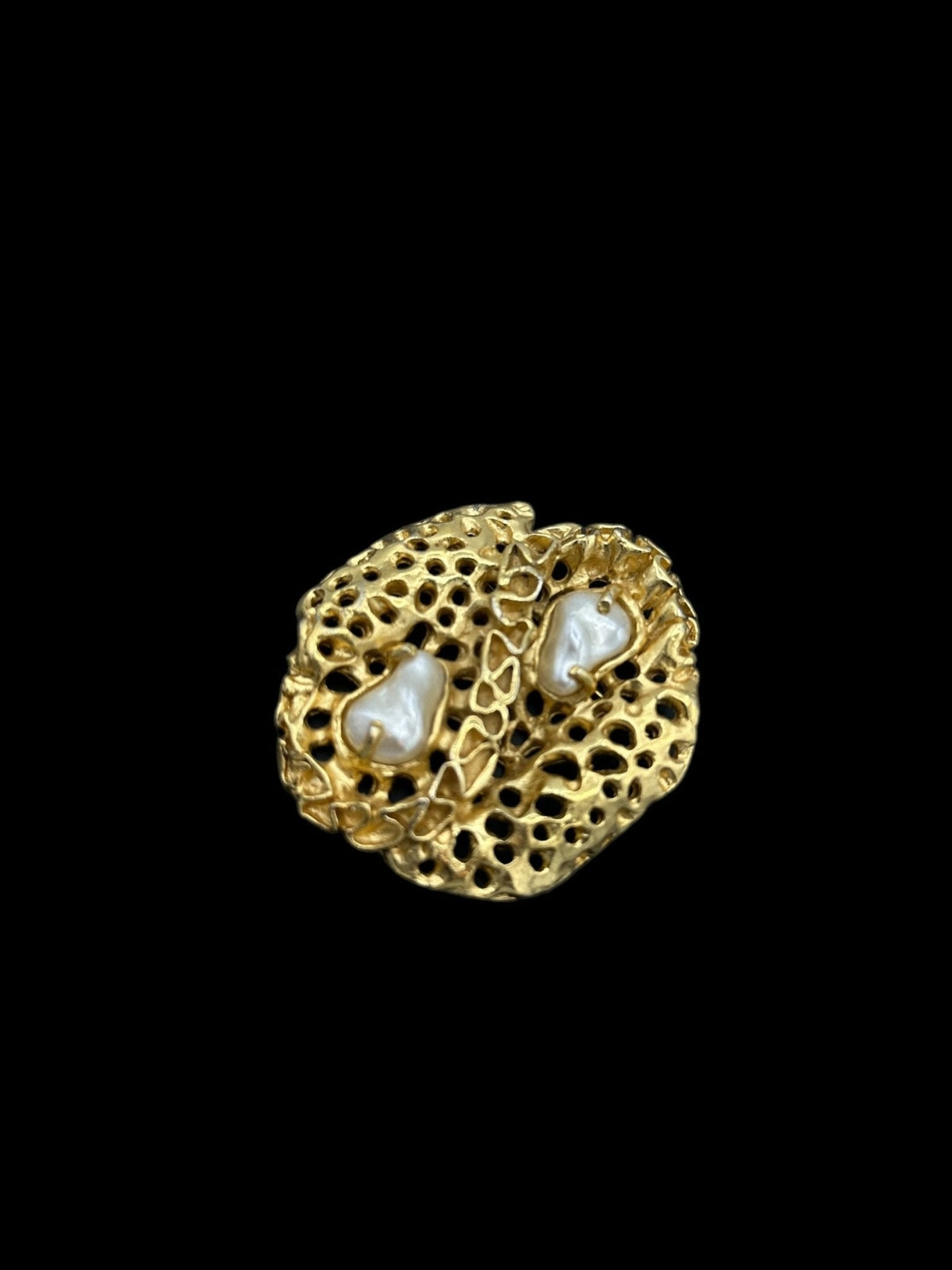 Trifari Sculpturesque Large Pearl Brooch Designer Series Jonathan Bailey - 24 Wishes Vintage Jewelry