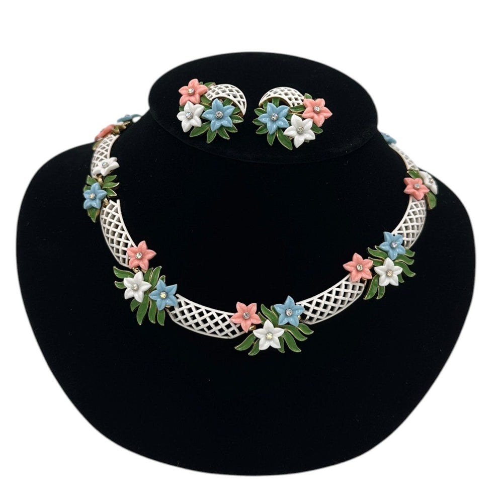 Jewelry SetsTrifari Signed White Enamel Lattice Flower Necklace Earring Jewelry Set