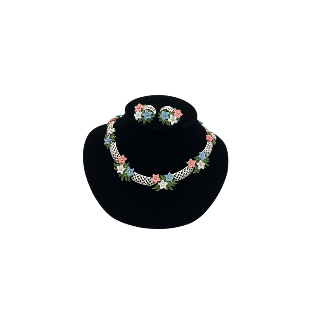 Jewelry SetsTrifari Signed White Enamel Lattice Flower Necklace Earring Jewelry Set