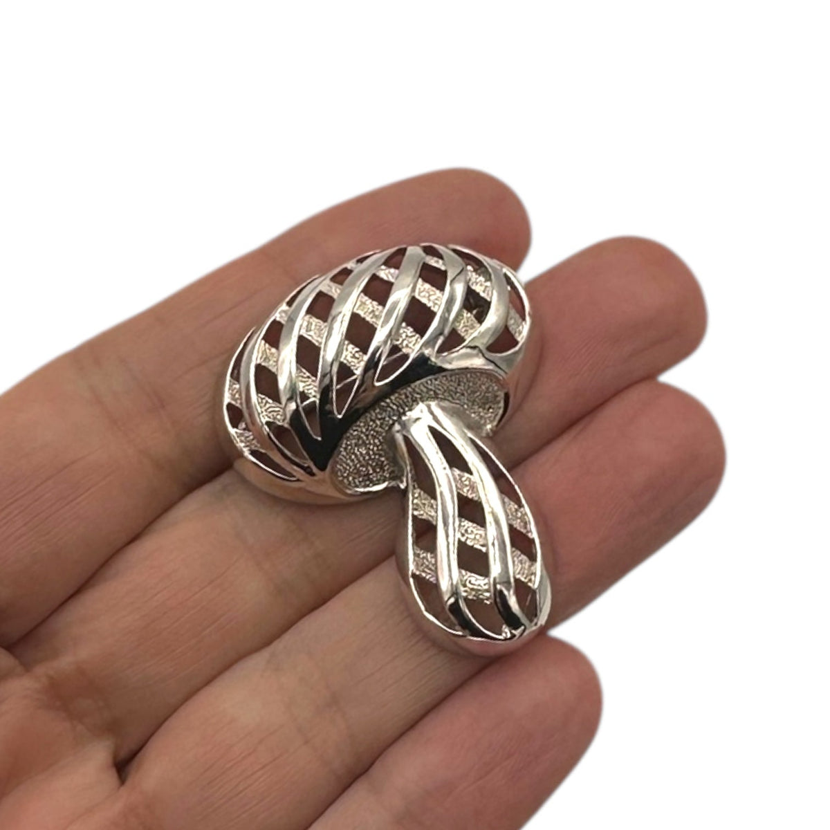 Brooches & PinsVintage 1960s Trifari Silver Mushroom Textured Brooch