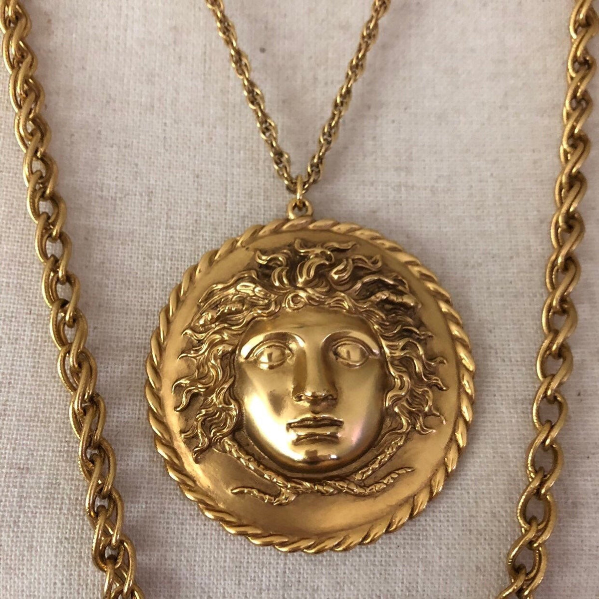 Vintage Alva Museum Replica Medusa Gold Pendant - 24 Wishes Vintage Jewelry