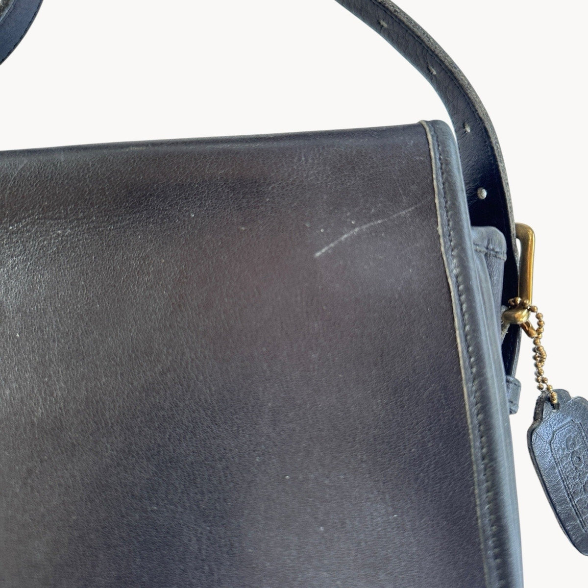 AccessoriesVintage Coach Black Saddle Buckle Pouch Shoulder Bag NYC USA Medium