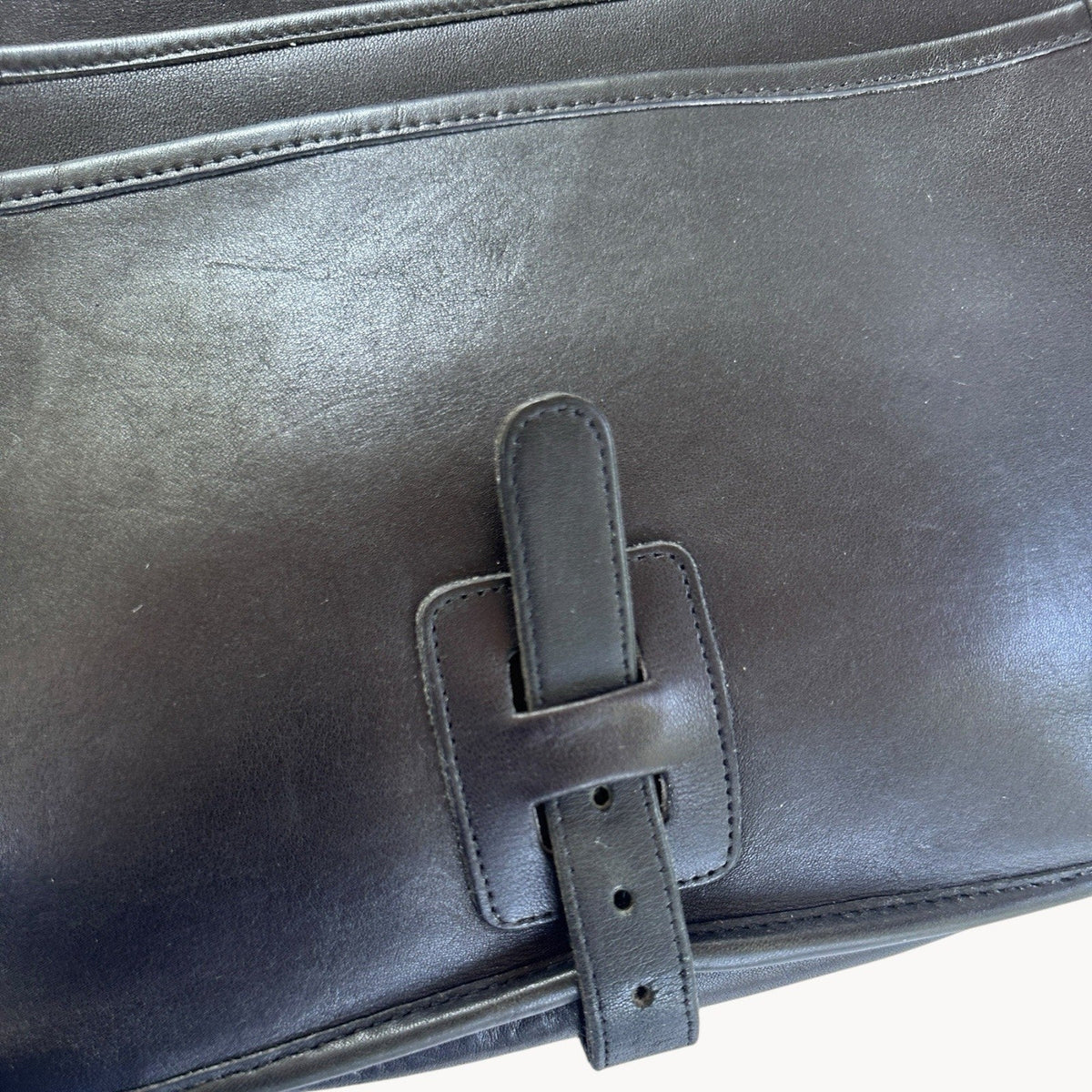 AccessoriesVintage Coach Black Saddle Buckle Pouch Shoulder Bag NYC USA Medium