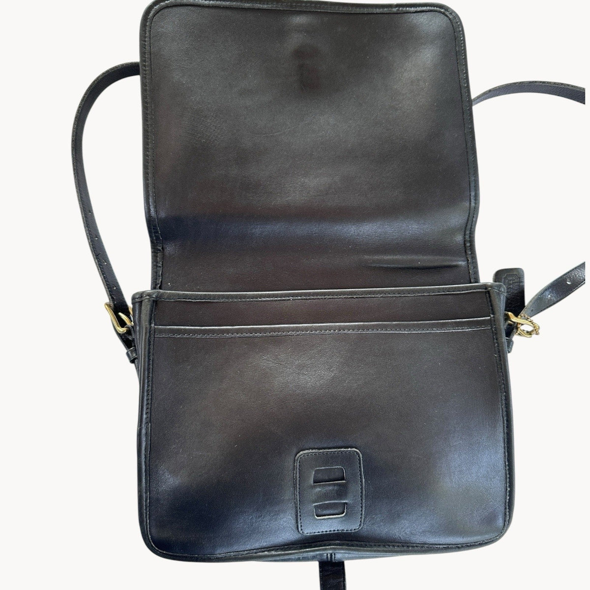 AccessoriesVintage Coach Black Saddle Buckle Pouch Shoulder Bag NYC USA Medium