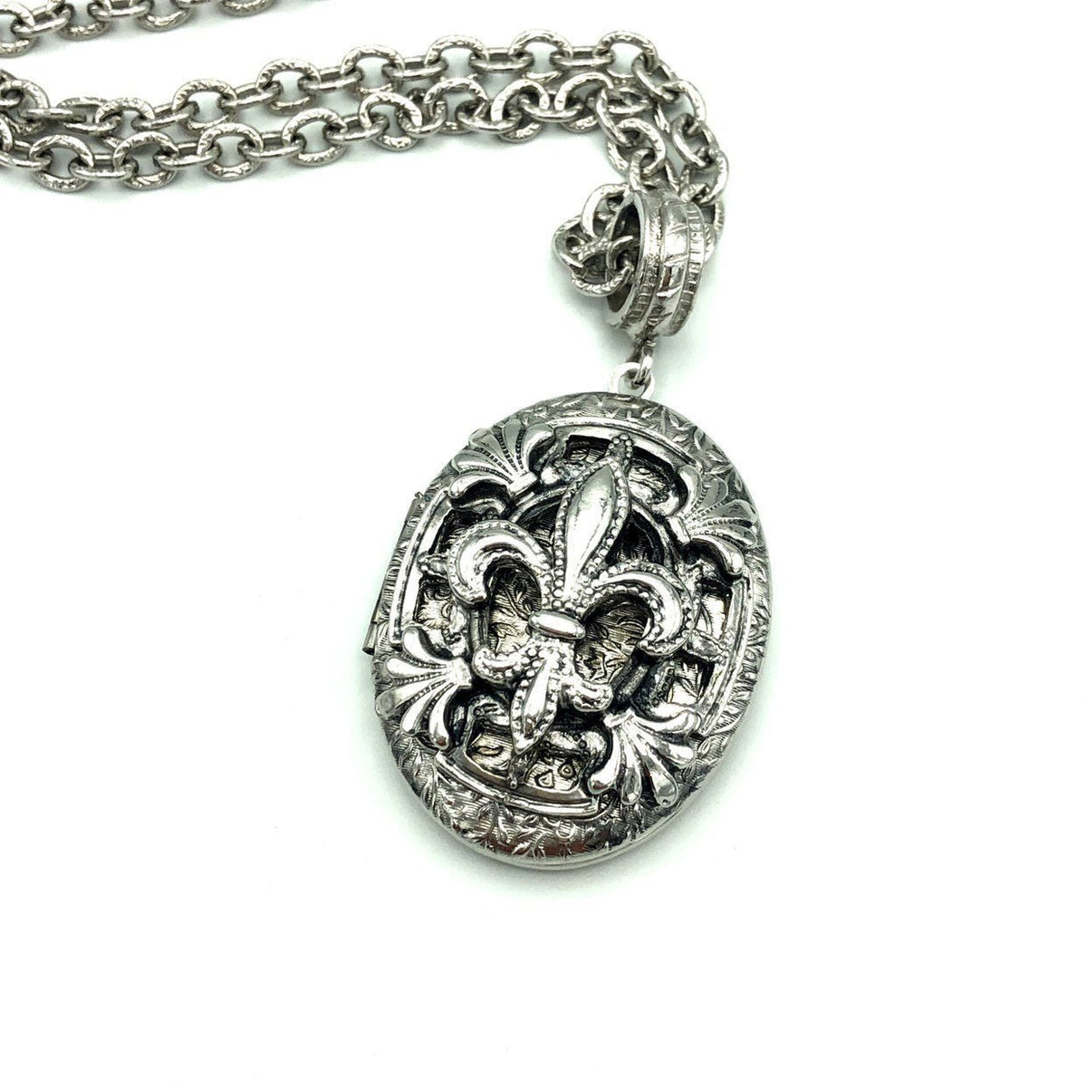 Vintage Silver Whiting & Davis Fleur - de - lis Locket Pendant - 24 Wishes Vintage Jewelry