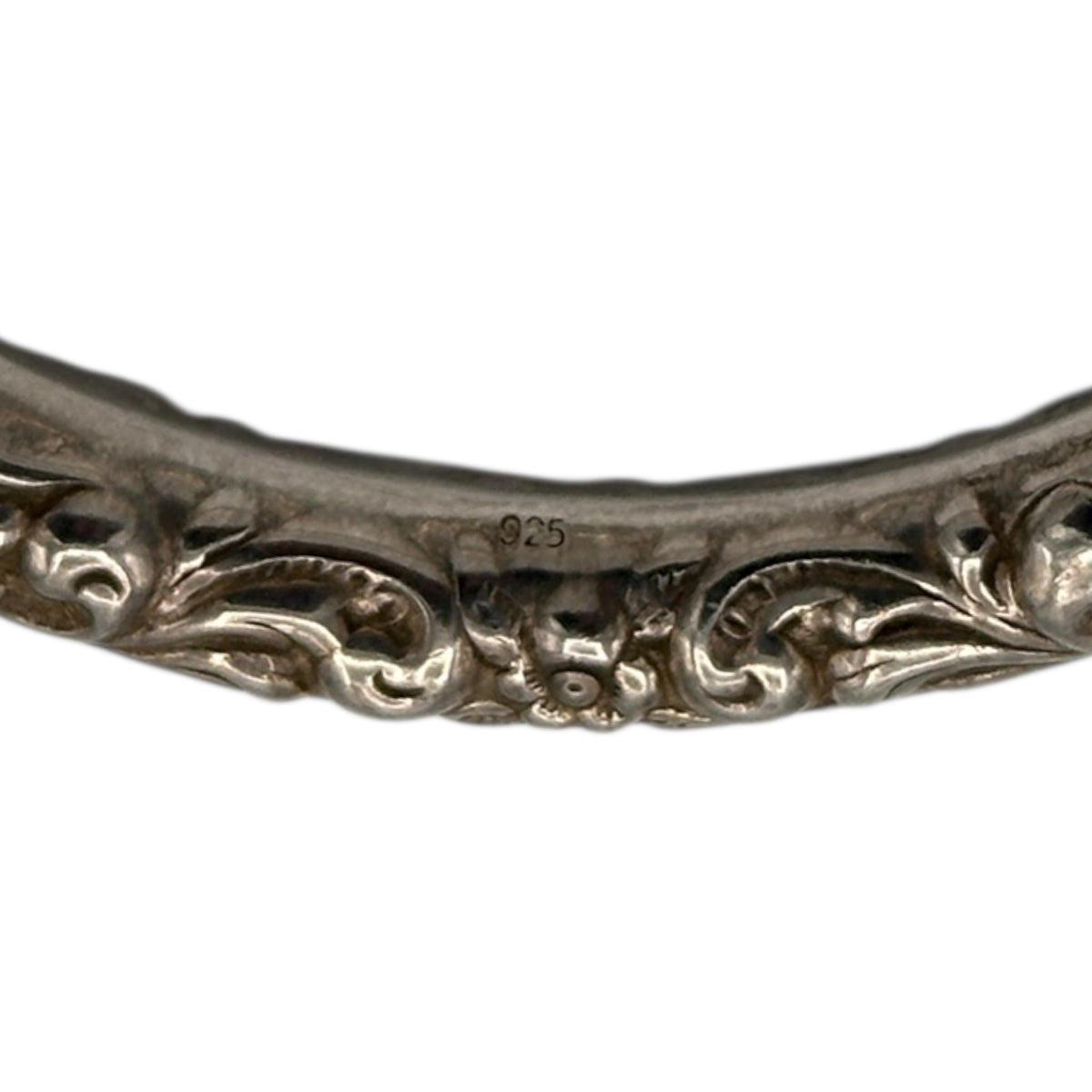BraceletsVintage Sterling Silver Art Nouveau Style Repoussé Bangle Bracelet