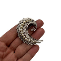 Brooches & PinsVintage Trifari 1960s Silver Plated Classic Leaf Brooch