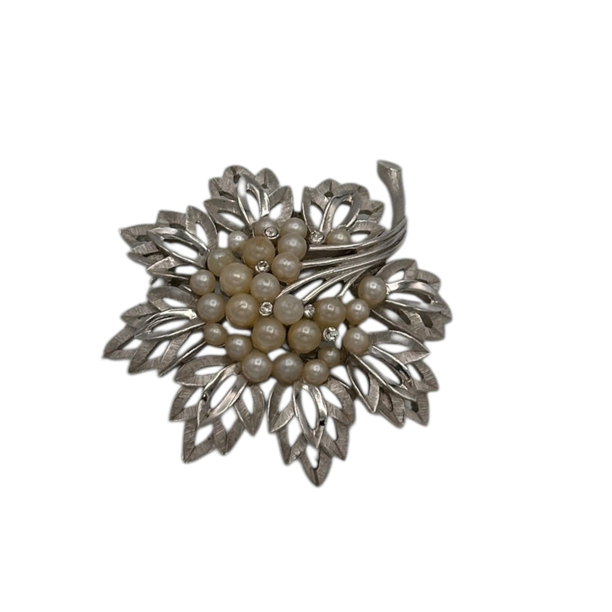 Brooches & PinsVintage Trifari 1960s Silver Plated Leaf Brooch with Faux Pearls