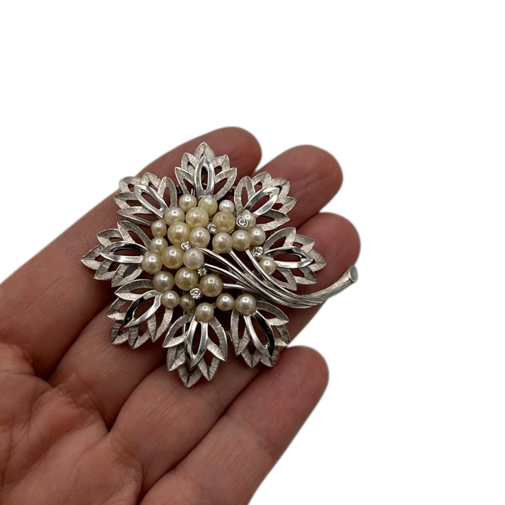 Brooches & PinsVintage Trifari 1960s Silver Plated Leaf Brooch with Faux Pearls