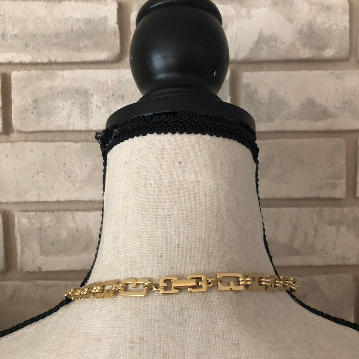 Gold Classic Givenchy Logo Long Chain Necklace – 24 Wishes Vintage