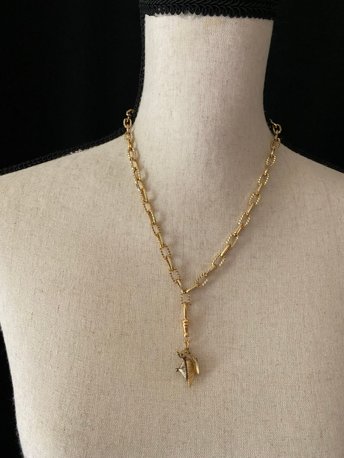 Gold Genie Lantern Charm - 24 Wishes Vintage Jewelry