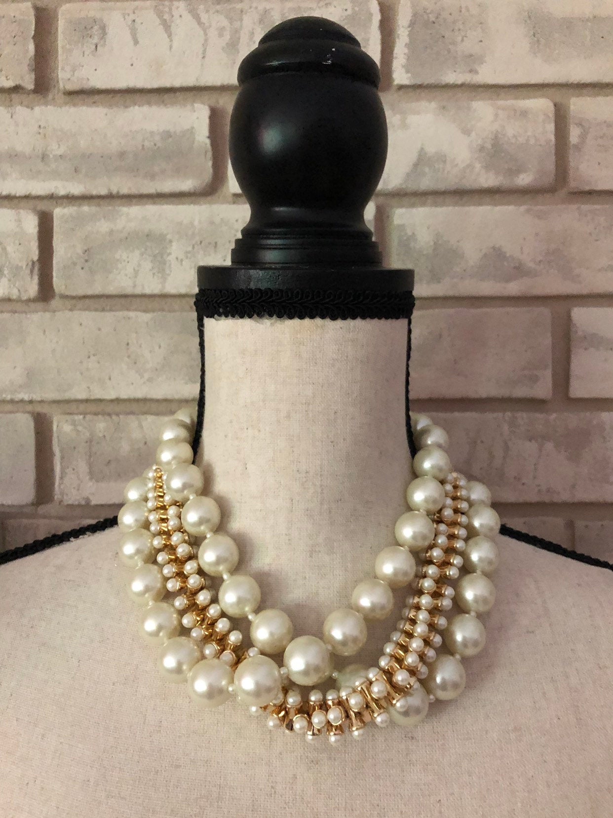 White Mother of Pearl Statement Necklace Cluster Choker Chunky Gemstone  Jewelry Artisan Woman Gift - Etsy | Pearl statement necklace, Statement  necklace, Large pearl necklace