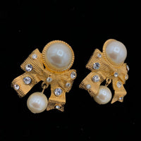 Marvella Pearl Gold Ribbon Rhinestone Vintage Clip-On Earrings - 24 Wishes Vintage Jewelry