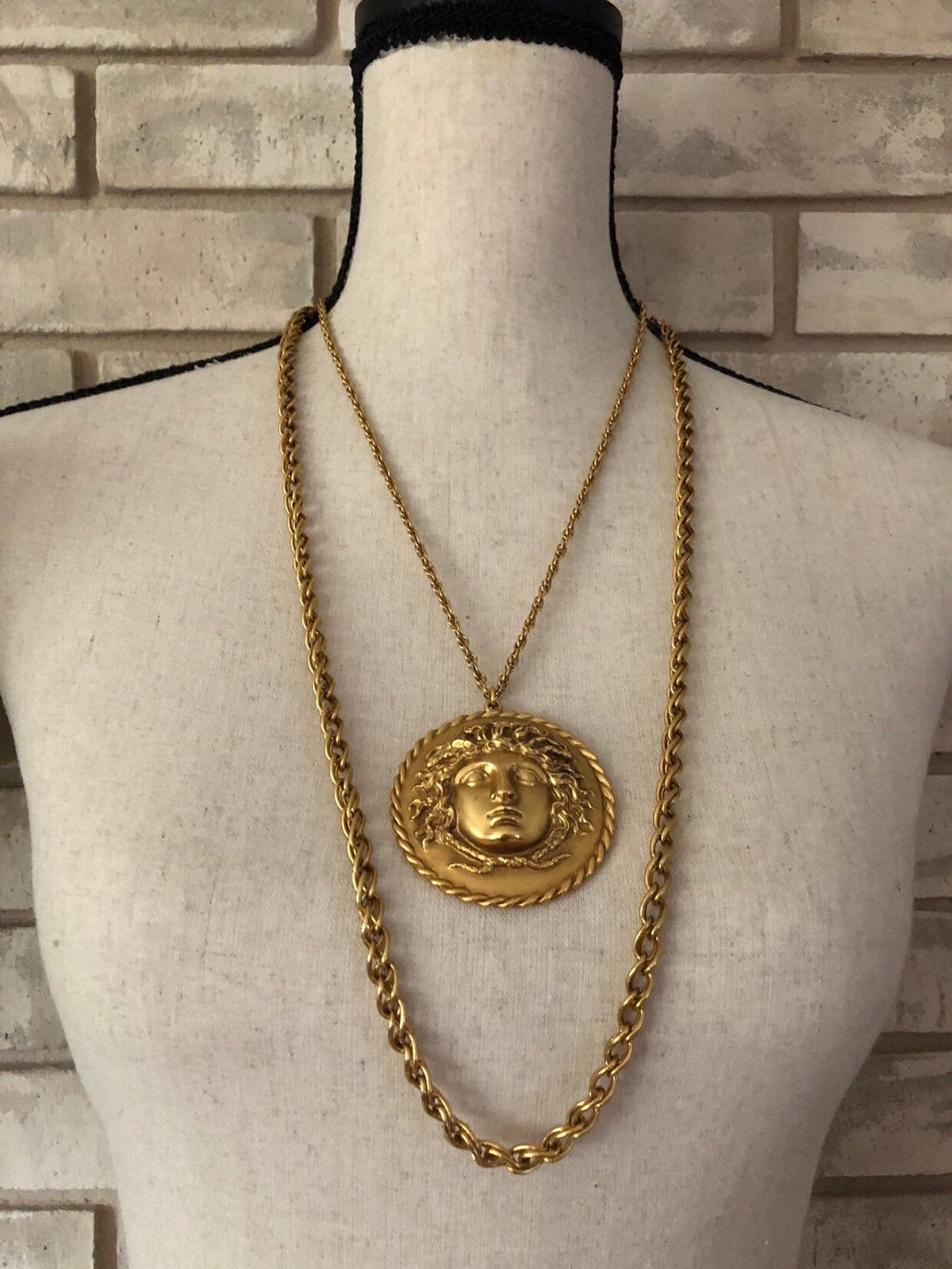 Vintage Alva Museum Replica Medusa Gold Pendant - 24 Wishes Vintage Jewelry