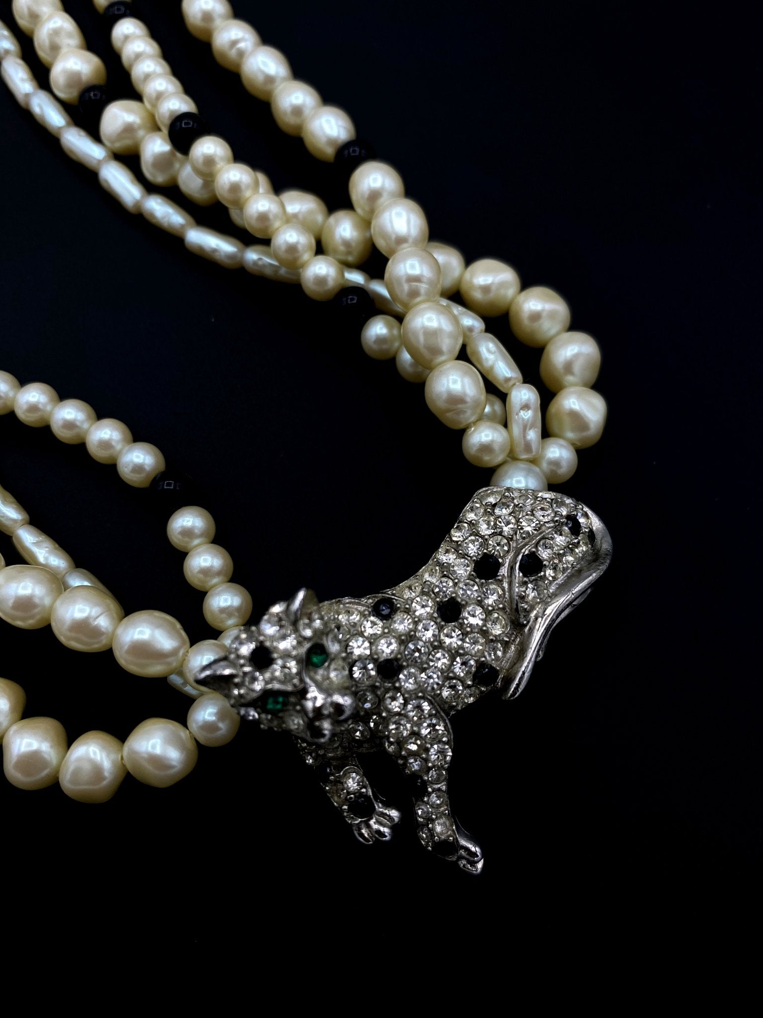 vintage richelieu pearl panther pendant 618449
