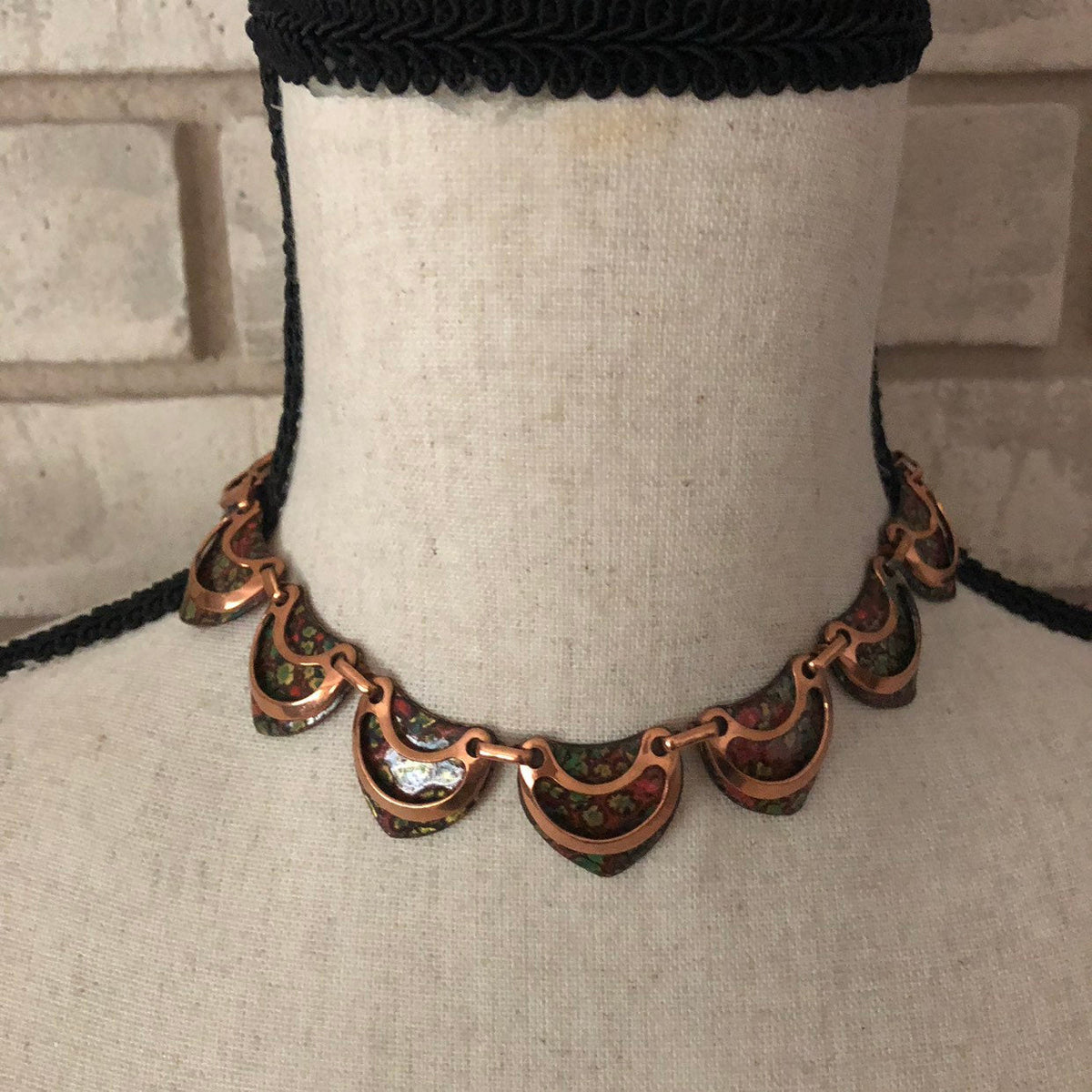 Vintage Scallop Copper Enamel Necklace - 24 Wishes Vintage Jewelry